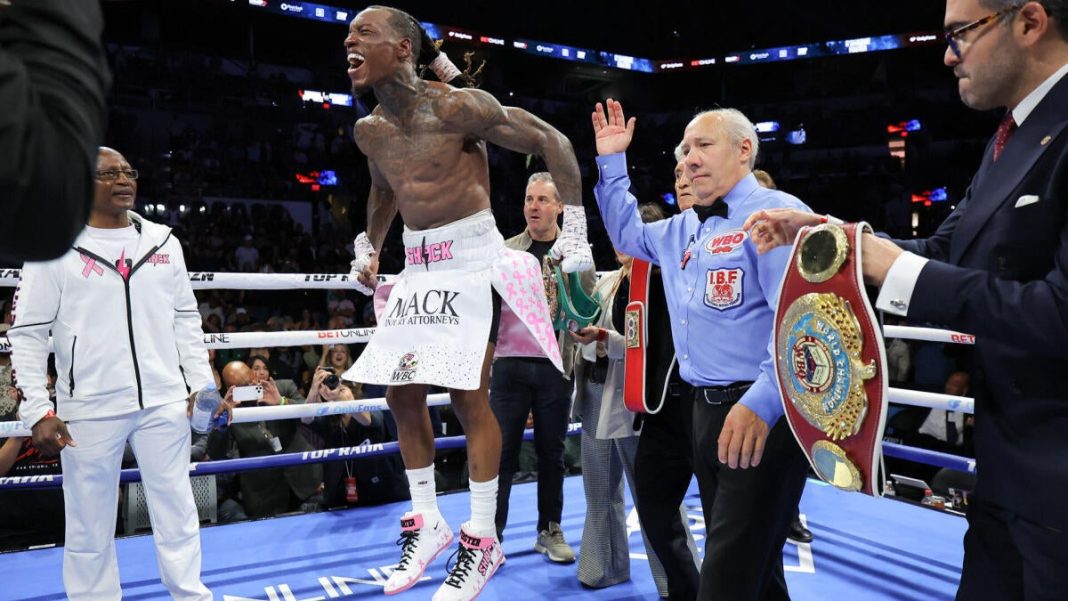 O'Shaquie Foster dominates Emanuel Navarrete to unify titles at 130 pounds